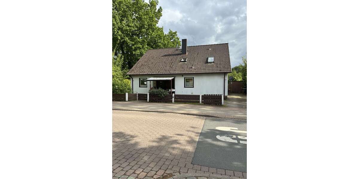 Etagenwohnung Burgwedel - 4 Zimmer, 115 m&sup2;, 1.000&euro; | Angebot:27009682