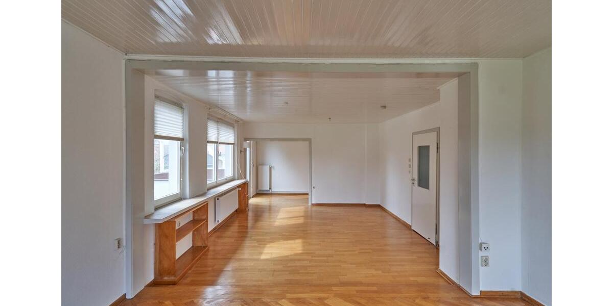 Etagenwohnung Hannover Vahrenwald-List - 4 Zimmer, 132 m&sup2;, 925&euro; | Angebot:26516027
