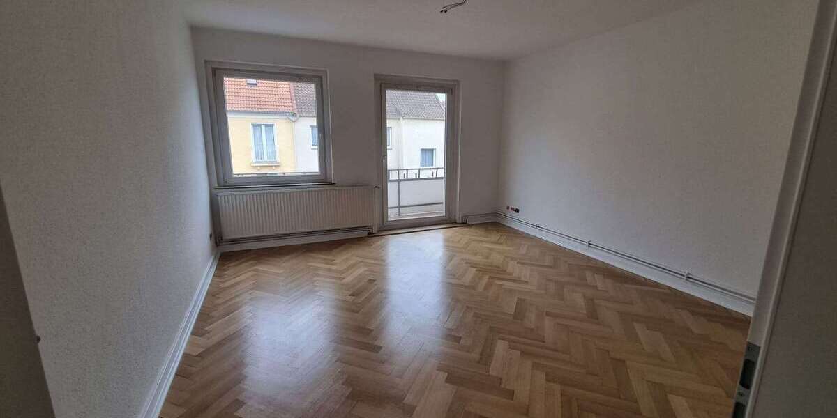 Etagenwohnung Hildesheim Moritzberg - 3 Zimmer, 78 m&sup2;, 700&euro; | Angebot:26745214