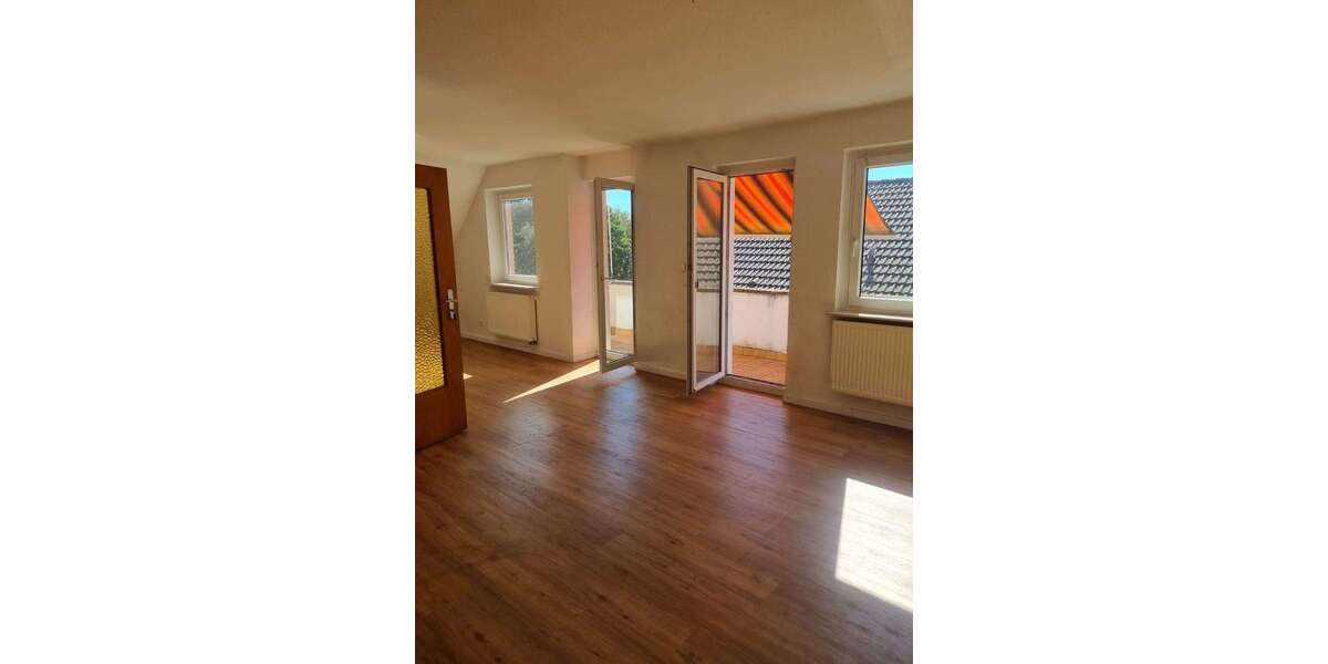 Etagenwohnung Ronnenberg - 3 Zimmer, 81 m&sup2;, 770&euro; | Angebot:27449875