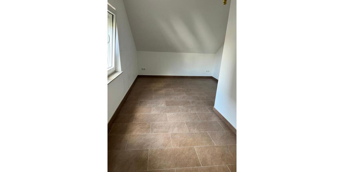 Dachgeschoßwohnung Langenhagen Engelbostel - 3 Zimmer, 65 m&sup2;, 900&euro; | Angebot:27608377