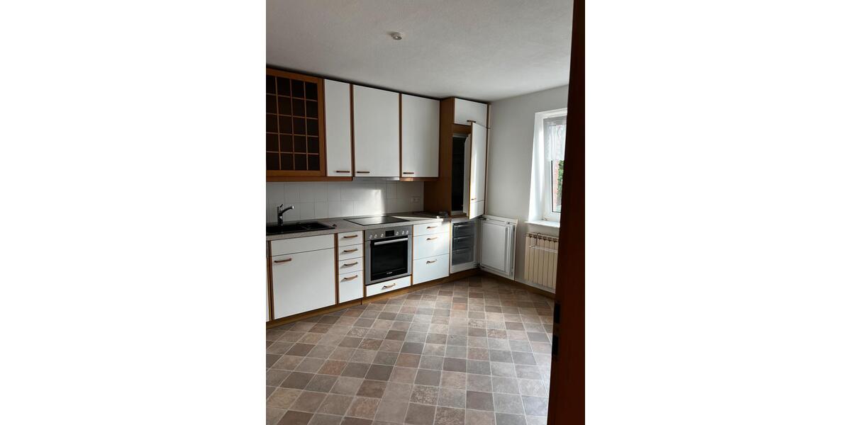 Etagenwohnung Rodenberg - 4 Zimmer, 108 m&sup2;, 895&euro; | Angebot:27613412