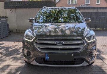 Ford Kuga 149.000 km 12.700 &euro; Hannover 30625