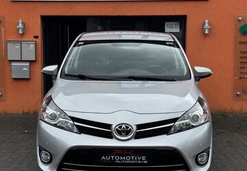 Toyota Verso 165.000 km 10.990 &euro; HANNOVER 30177